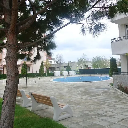شقة Rose Self Catering