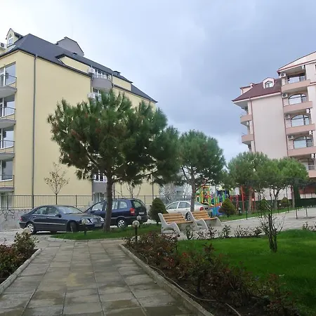 Rose Self Catering Slăntjev Brjag