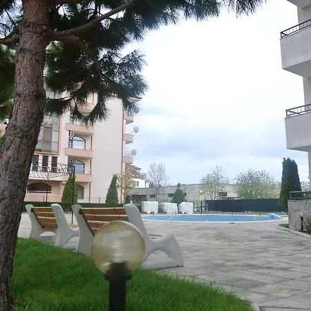 Rose Self Catering * ساني بيتش
