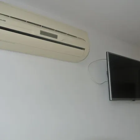 شقة Rose Self Catering *