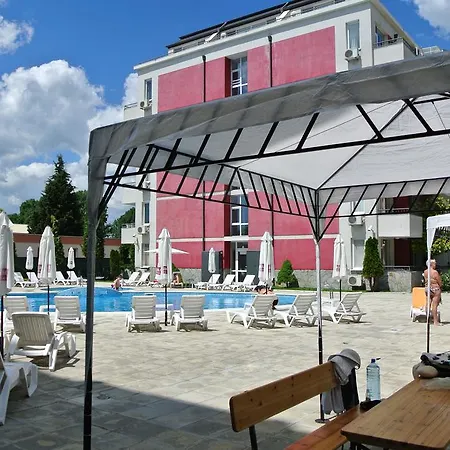 Rose Self Catering * Slăntjev Brjag