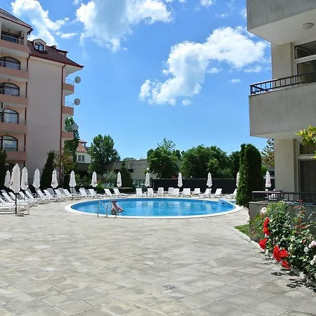 شقة Rose Self Catering *