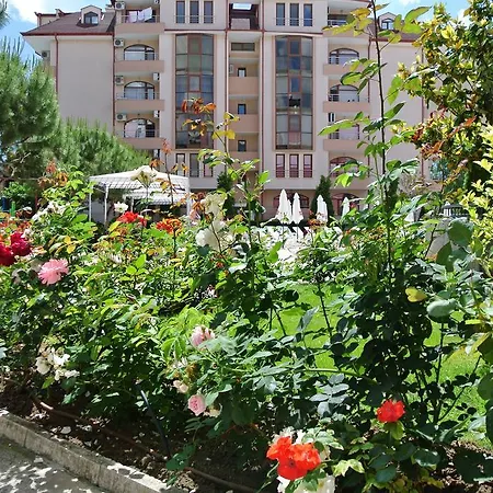 شقة Rose Self Catering *